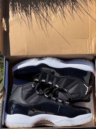 Air Jordan 11 Retro Jubilee - Negro/Blanco
