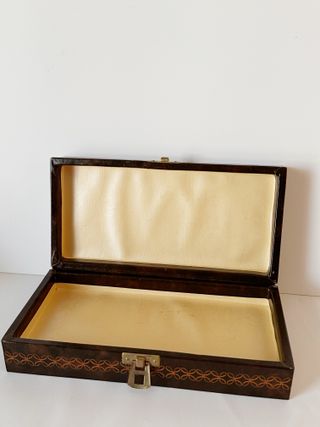 Scatola con scacchiera