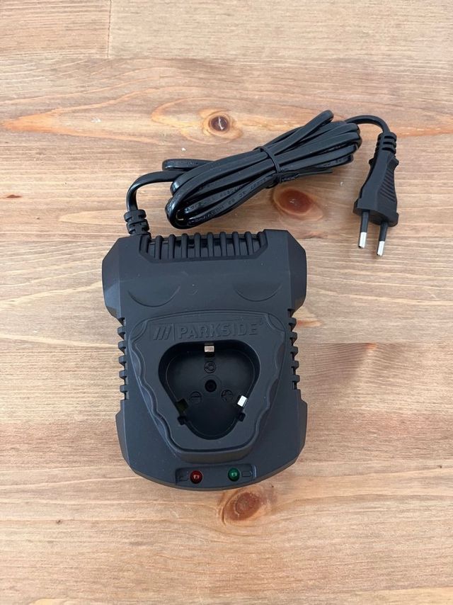 Carregador Parkside 2.4 A