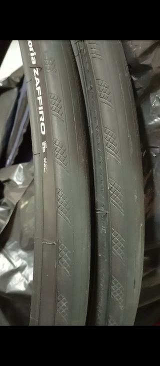 Juego cubiertas Vittoria Zafiro 700x32c