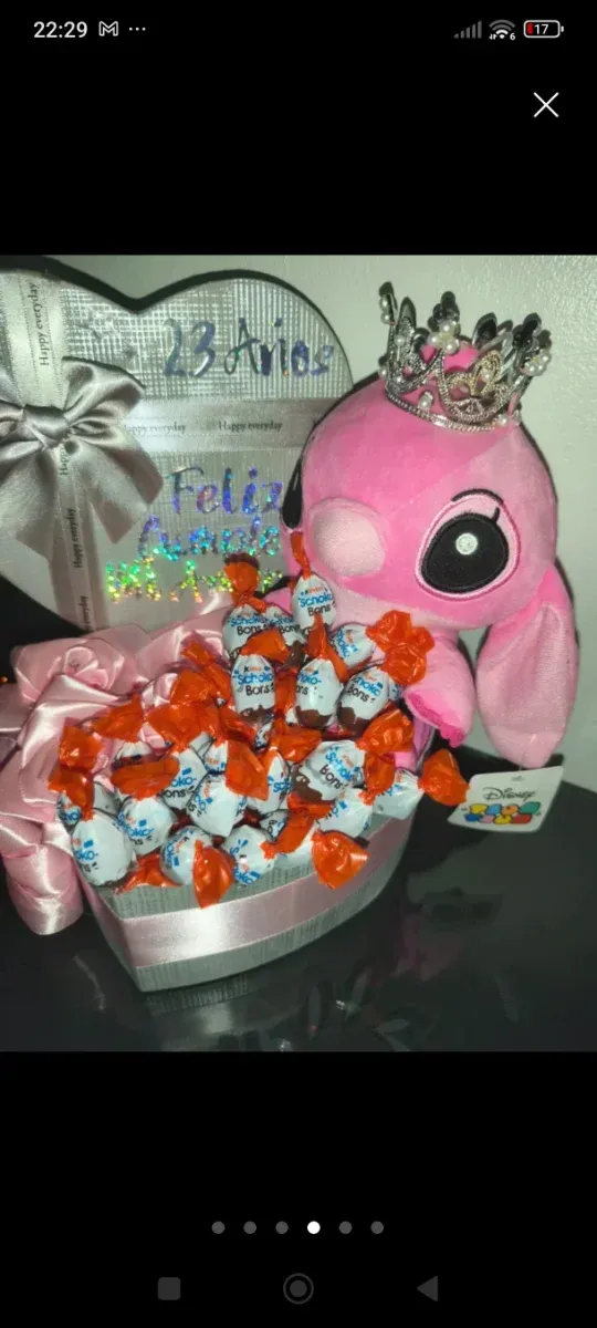 Preciosa cesta de Stitch y chocolate