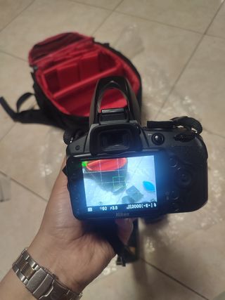Cámara Nikon d3200 con 2 objetivos