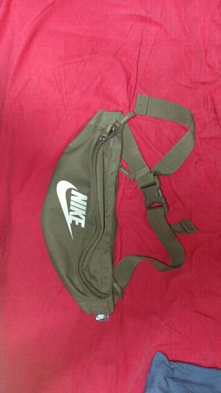 Riñonera nike