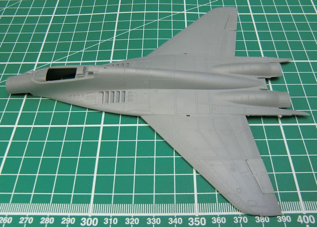 MiG-29C Izdeliye 9.13 1/72 Trumpeter 01675 + Extra