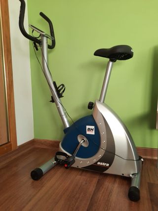 Bicicleta estática BH Fitness