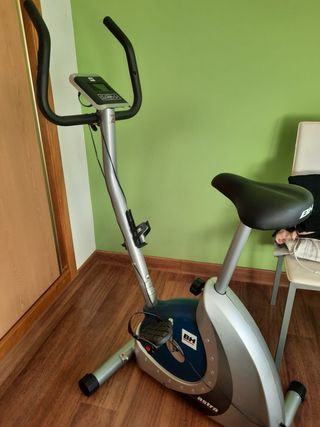 Bicicleta estática BH Fitness
