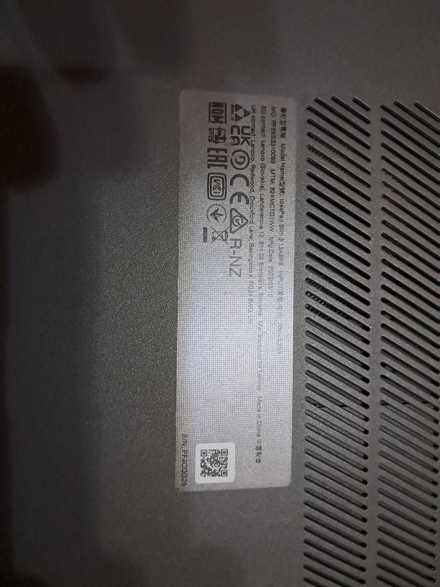 Portátil Lenovo IdeaPad Slim 3 Plata