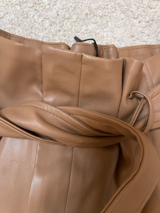 Pantalon short zara ecopiel