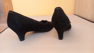Zapato de vestir. Terciopelo negro. T34