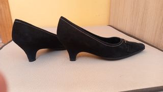 Zapato de vestir. Terciopelo negro. T34