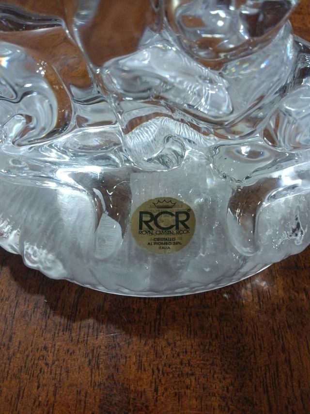 Statua di leone in cristallo al piombo