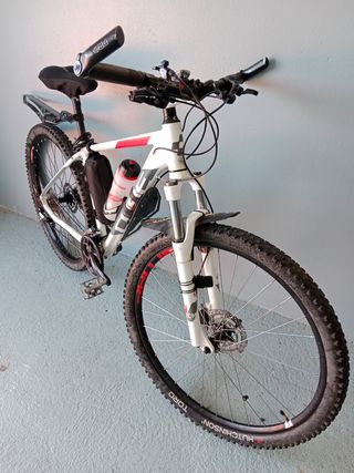 Bicicleta MTB CUBE 29 "