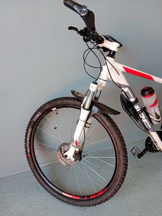 Bicicleta MTB CUBE 29 "