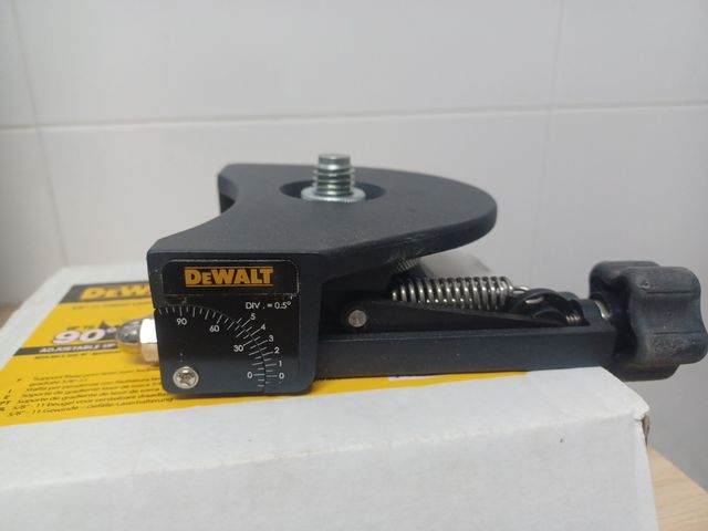 DeWalt DE0738-XJ - Transportador de án