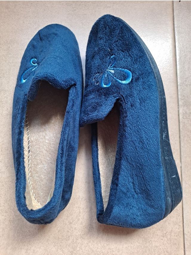 Zapatillas Mujer. Azul oscuro. N° 36. Nuevas