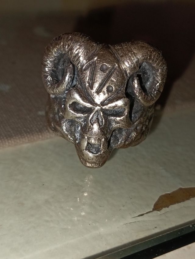 Anillo calavera acero