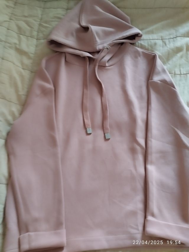 Sudadera rosa con capucha