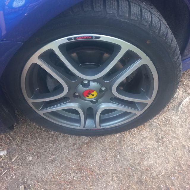 Vendo llantas fiat punto sport y gomas