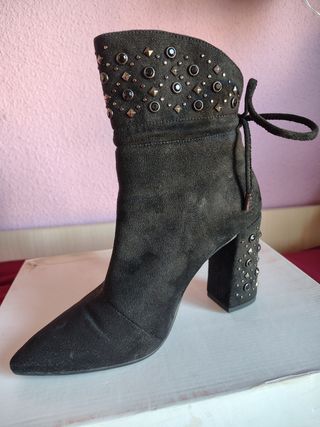 Botas Cafenouir negras tachuelas
