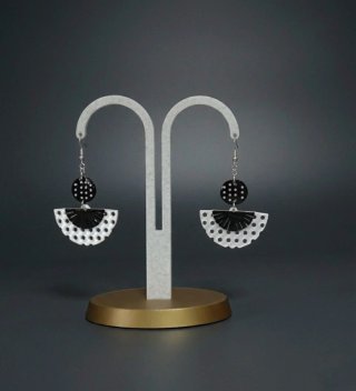 -Pendientes Abanico 3D. -Precio Por Unidad.