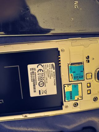 4 móviles Samsung y Wiko antiguos