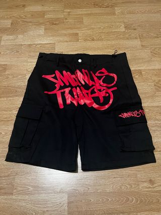 Shorts cargo MinusTwo negros y rojos