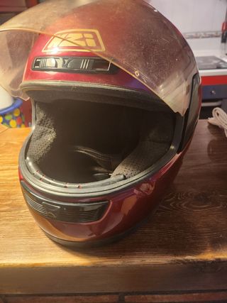 Casco moto rojo