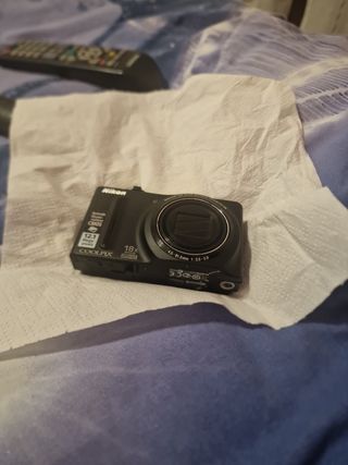 Nikon coolpix s9100