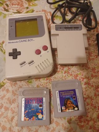 Game boy con 2 juegos y radio precio a convenir
