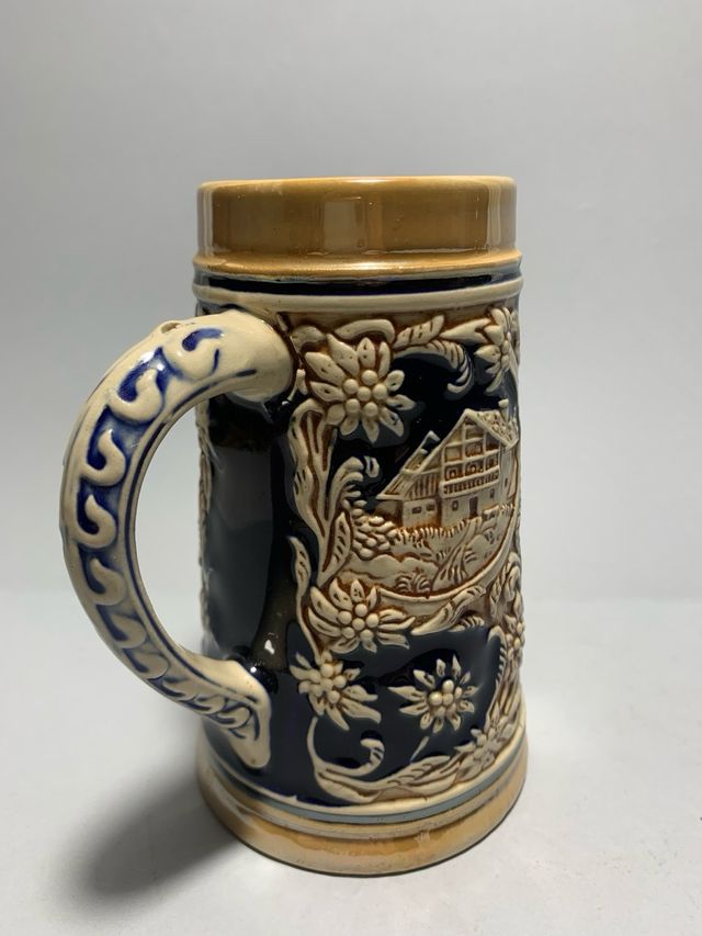 Boccale da birra tedesco in ceramica smaltata