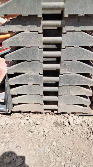 Señales tráfico obras con pies