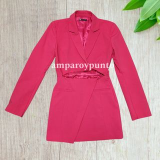 Vestido blazer cut out