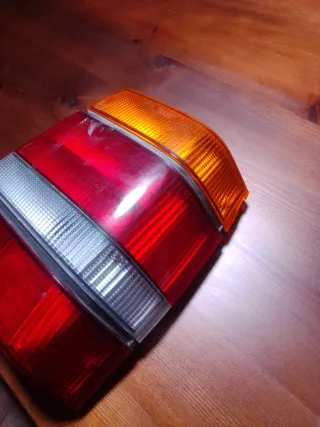 Faro Lancia Thema, esquina rota