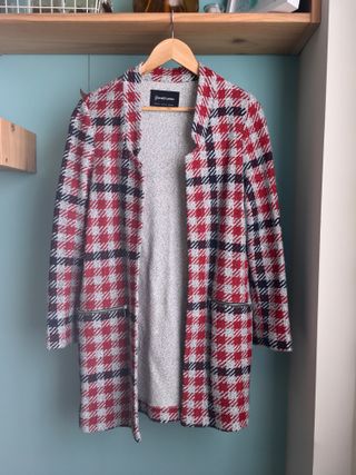Chaqueta roja pata de gallo entretiempo Stradivari