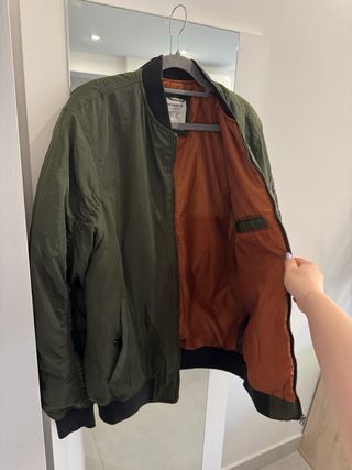Chaqueta bomber verde oliva