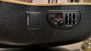 Guitarra OVATION CELEBRITY CC44S