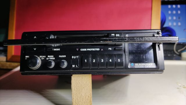 Auto Radio-cassette BlaPunkt Verona CR31 extraíble