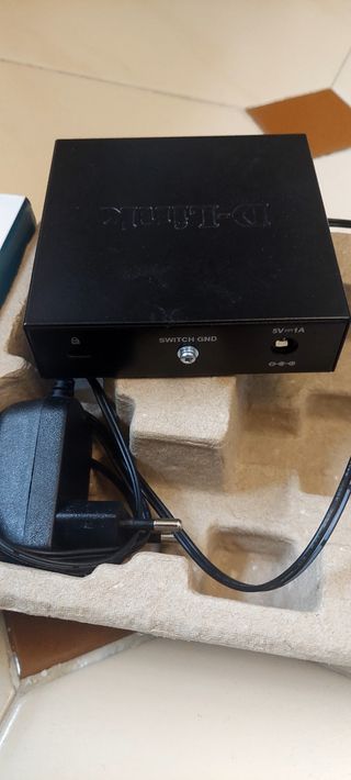Switch D-Link 5 puertos Gigabit DGS-105