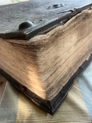 Biblia antigua de 1665