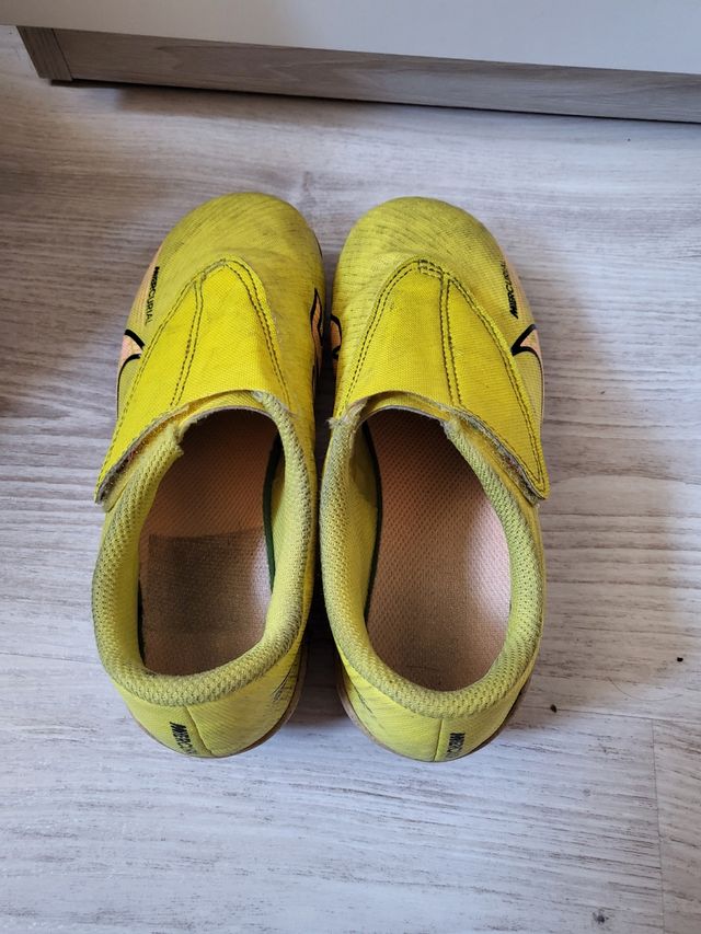 Zapatillas fútbol talla 31