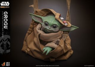 Hot Toys 1/1 LMS015 Grogu The Mandalorian