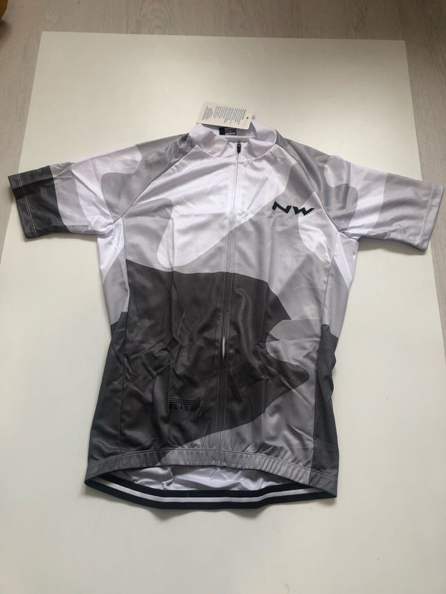 Jersey ciclismo cinza e branco NW