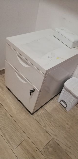 Cassettiera Ikea Erik bianca con ruote