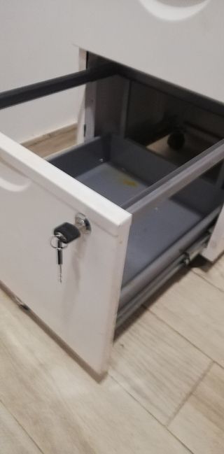 Cassettiera Ikea Erik bianca con ruote