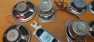 Lote 8 altavoces variados