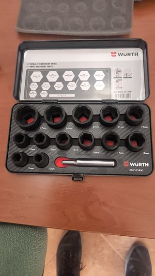 Juego de vasos para tuercas imposibles Würth 14 pi