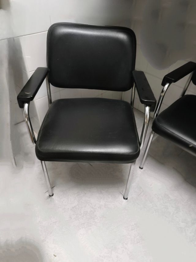 2 Sillones oficina vintage negros