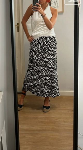 Falda midi lunares Zara