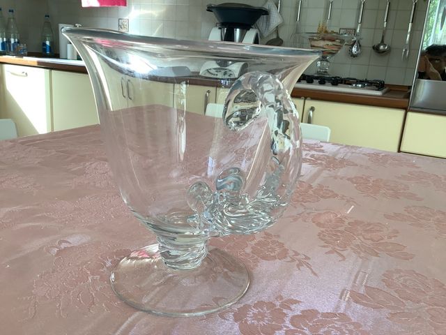 Caraffa in vetro trasparente