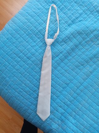 Corbata a rayas niño